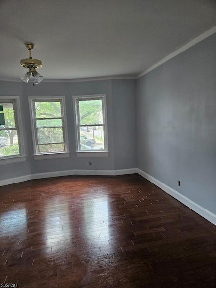 39 Pulaski Ave, Carteret, NJ 07008