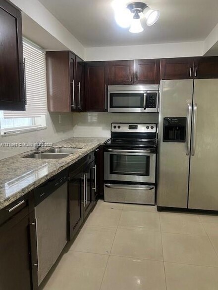 9351 Fontainebleau Blvd Unit B311, Miami, FL 33172