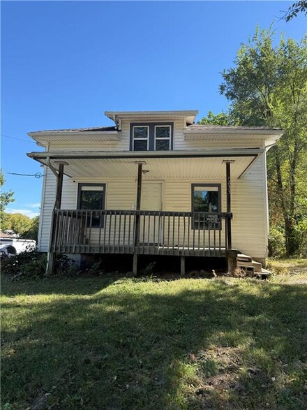 1233 S Pleasant St, Independence, MO 64055
