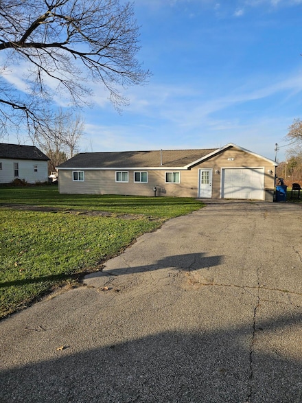 74 W Grand St, Pierson, MI 49339