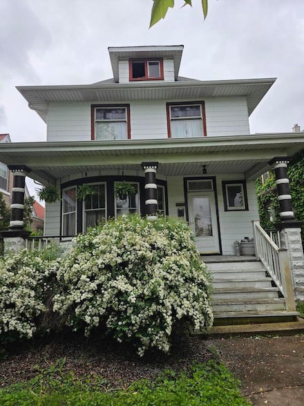 5071 W Pensacola Ave, Chicago, IL 60641