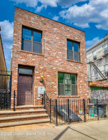 151 Noll St, Brooklyn, NY 11206
