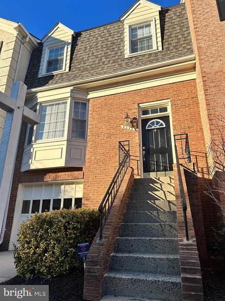 2045 Gallows Tree Ct, Vienna, VA 22182