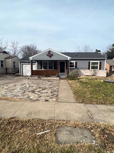3053 Grayson Dr, Dallas, TX 75224