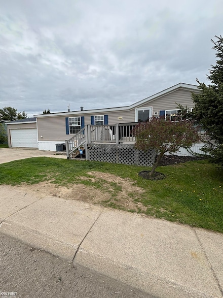 384 River Birch Dr, Flint, MI 48506