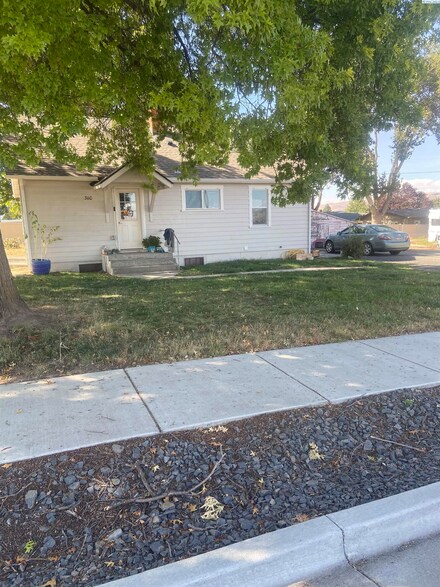 3110 10th St, Lewiston, ID 83501