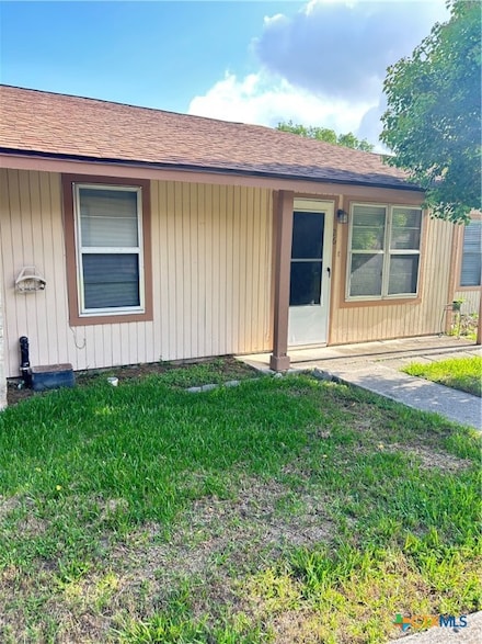 1051 Country Club Unit G #26 Dr Unit 26, Seguin, TX 78155