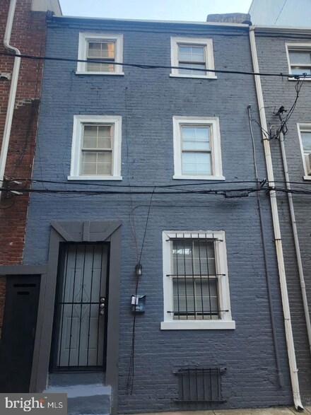 1222 Carlton St, Philadelphia, PA 19107