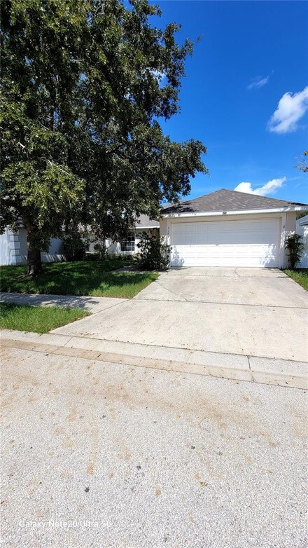 318 Somerset Dr, Davenport, FL 33897