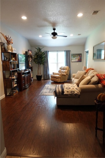 217 Bridgewater Cir, Brunswick, GA 31525