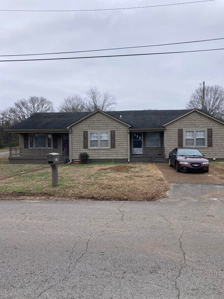 1108 SW 10th St, Sheffield, AL 35660