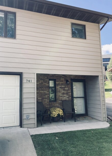 741 Plum Tree Ln, Rapid City, SD 57702