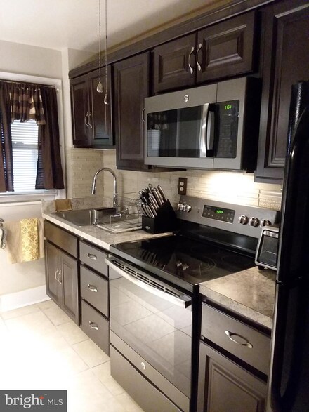 755 S Woodington Rd, Baltimore, MD 21229
