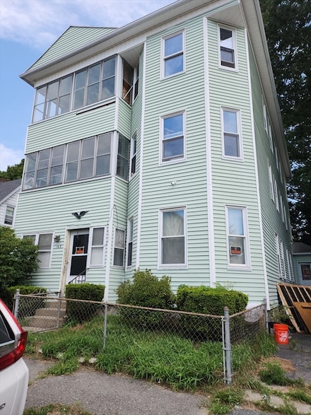 169 Fairmont Ave, Worcester, MA 01604