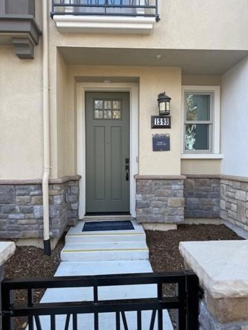 1393 W Middlefield Rd, Mountain View, CA 94043