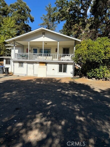 13765 Lakeshore Dr, Clearlake, CA 95422
