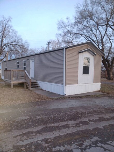 1214 Roseport Rd Unit 33, Wathena, KS 66090