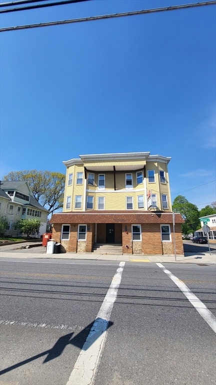 218 Mechanic St Unit 1 Left, Leominster, MA 01453