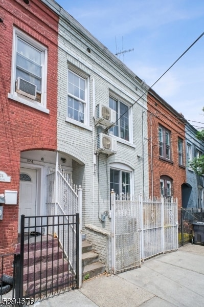 126 Highland Ave, Newark, NJ 07104