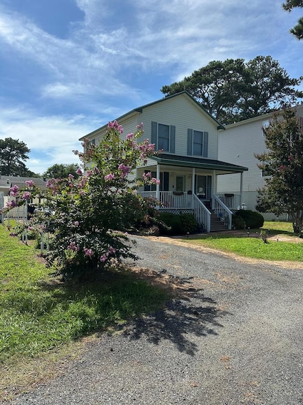 5138 Serenity Ln, Chincoteague Island, VA 23336
