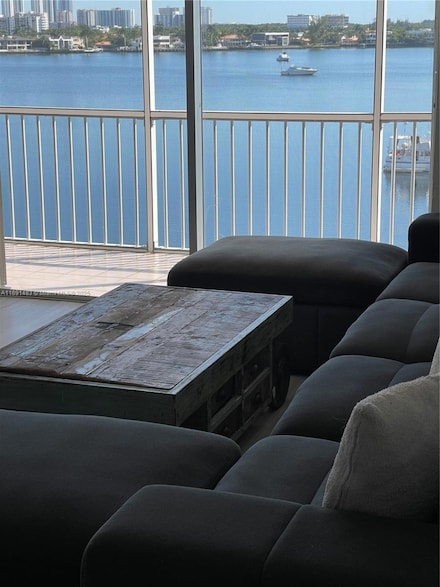 2910 Point East Dr Unit M601, Aventura, FL 33160