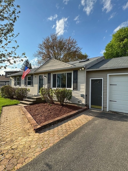 33 Pershing Ave, South Hadley, MA 01075