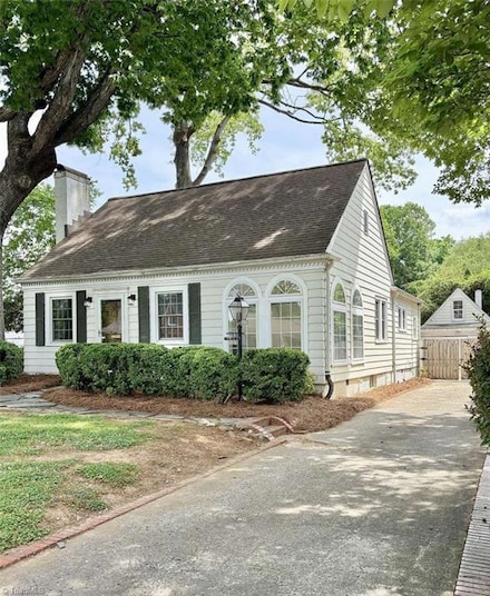 918 N Rotary Dr, High Point, NC 27262