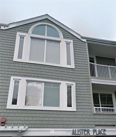 126 3rd Ave N Unit 302, Edmonds, WA 98020