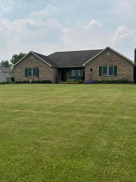 18446 White Oak Ave, Lowell, IN 46356