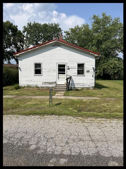 209 E Front St, Bucklin, MO 64631