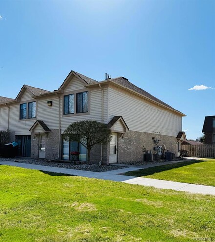 38597 Wellington Dr Unit 48, Clinton Township, MI 48036