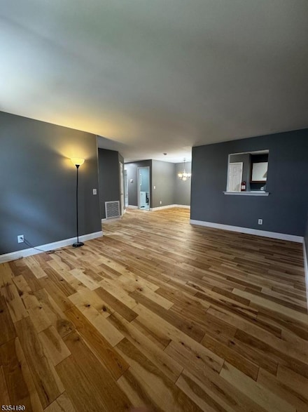 93 Kensington Dr, Piscataway, NJ 08854