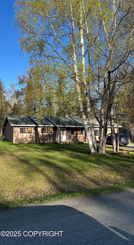8820 Solar Dr, Anchorage, AK 99507