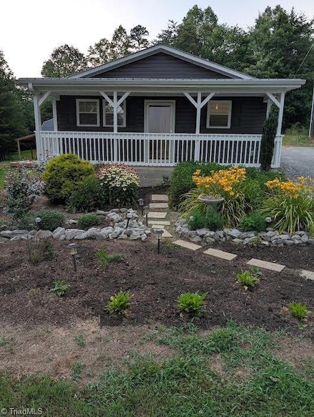 1202 Farm Rd, Pilot Mountain, NC 27041