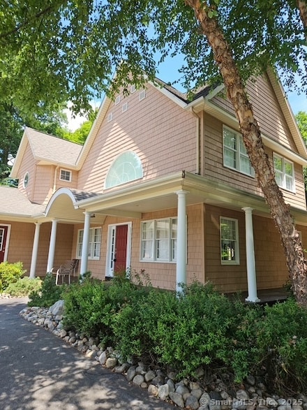 15 Ledge Rd, Southington, CT 06489