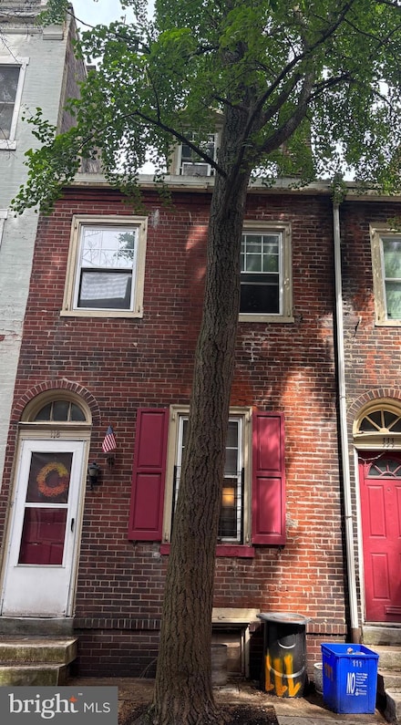 113 N Mole St, Philadelphia, PA 19102