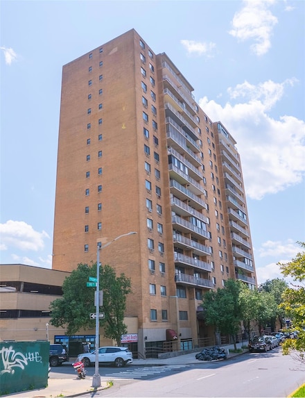 92-29 Queens Blvd Unit 14B, Rego Park, NY 11374