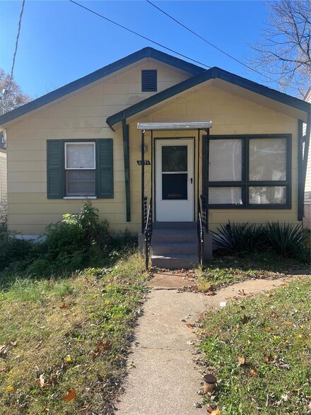 247 S Hartnett Ave Unit 12, Saint Louis, MO 63135