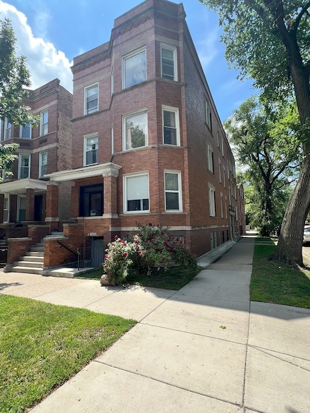 1456 N Kedzie Ave Unit 3F, Chicago, IL 60651