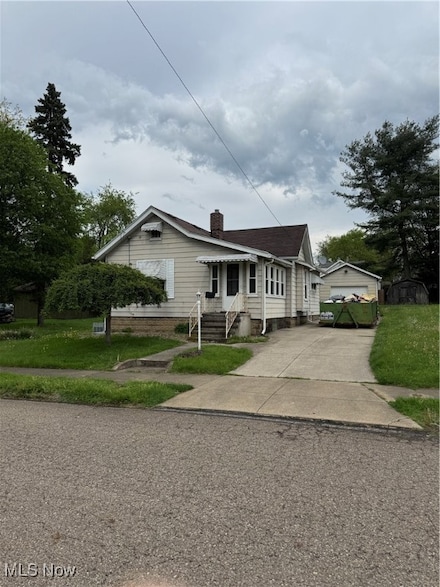 251 30th St NW, Barberton, OH 44203