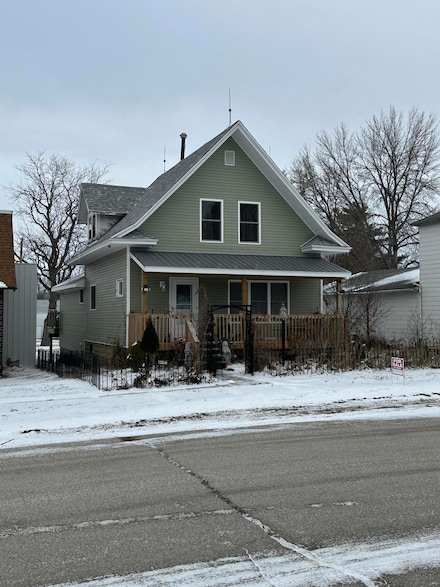 103 E Newago St, Radcliffe, IA 50230