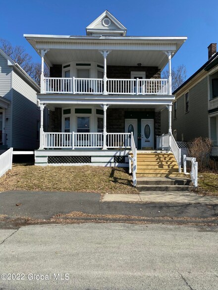 184 7th Ave, Troy, NY 12180