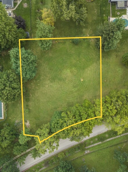 119 Stonegate Dr, Oswego, IL 60543