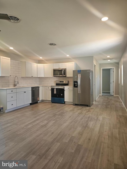 19 Miramar Dr, Pennsville, NJ 08070