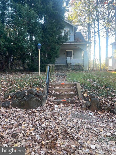 2603 Poplar Dr, Gwynn Oak, MD 21207