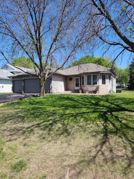 9128 Cambridge Ave, Brooklyn Park, MN 55443