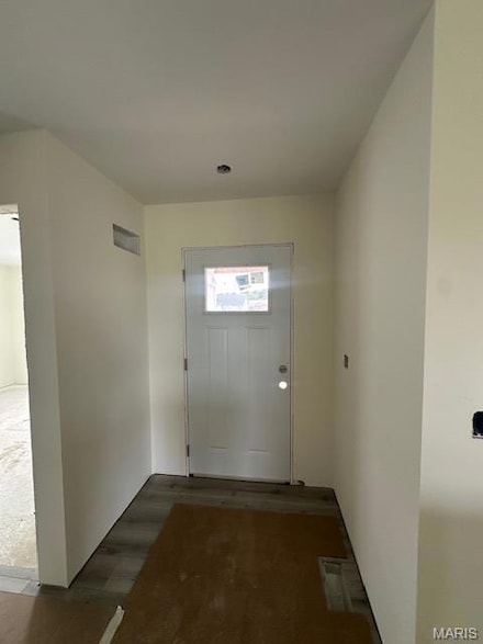 1566 Orchard Lakes Cir, Belleville, IL 62220