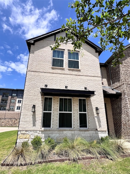 3211 Midnight Dr, Sachse, TX 75048