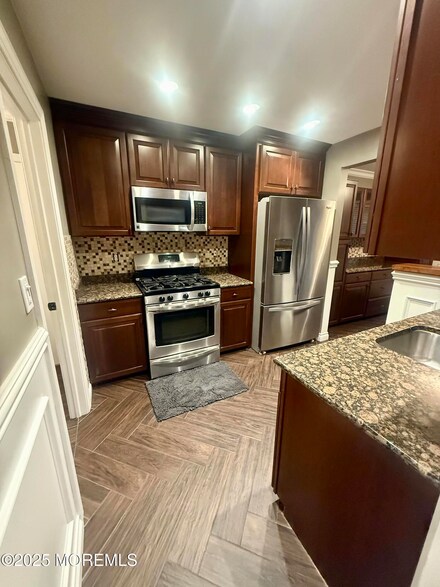 6 Stork Ln Unit 1000, Howell, NJ 07731