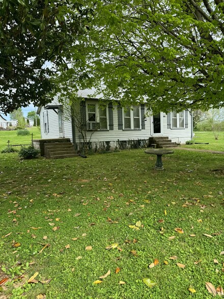 2745 Morrison Viola Rd, Morrison, TN 37357